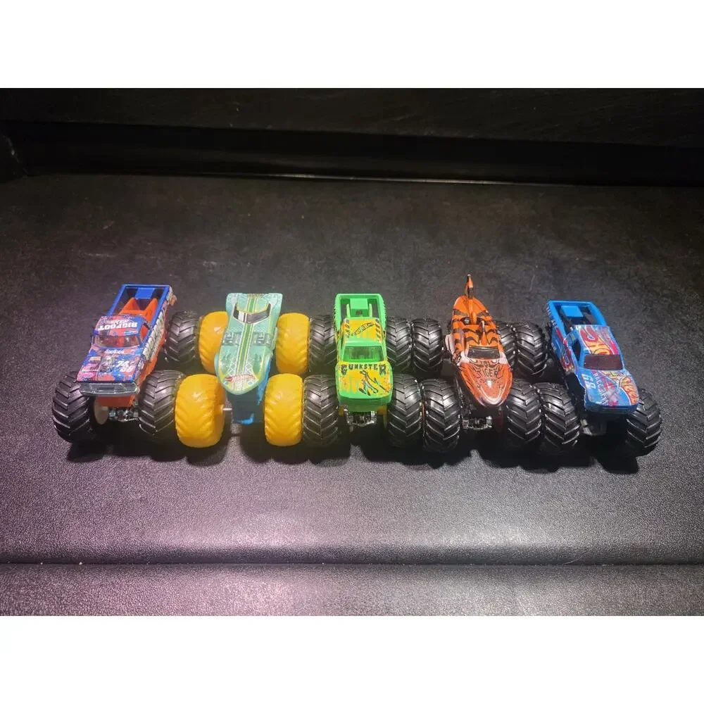 Lot Of 5 Monster Jam Monster Truck Hotwheels Die Cast 1:64 Scale Tiger, Bigfoot